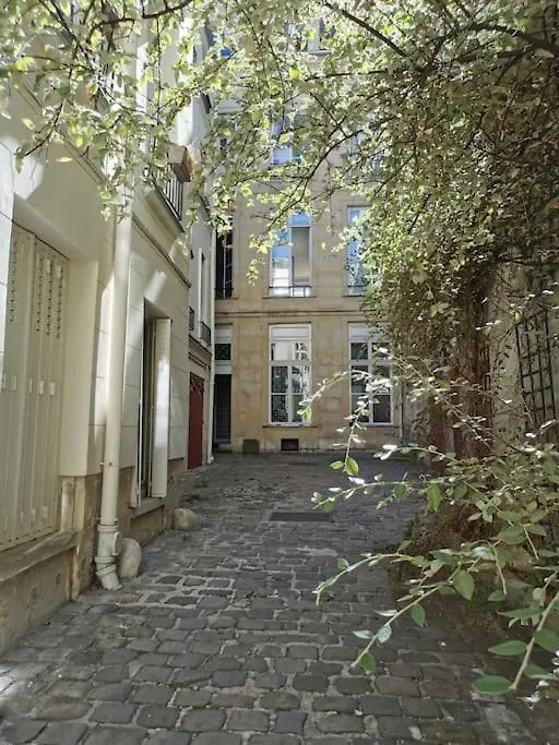 Joli Cocon Avec Terrasse Dans Le Marais Apartment Paris